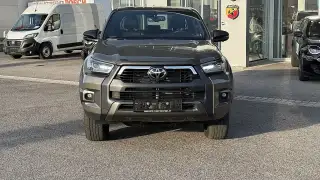 Vehicle image thumbnail, number 8