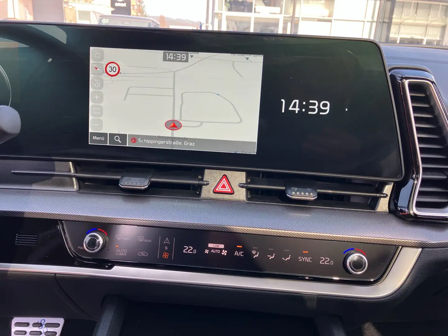 Vehicle image, number 9