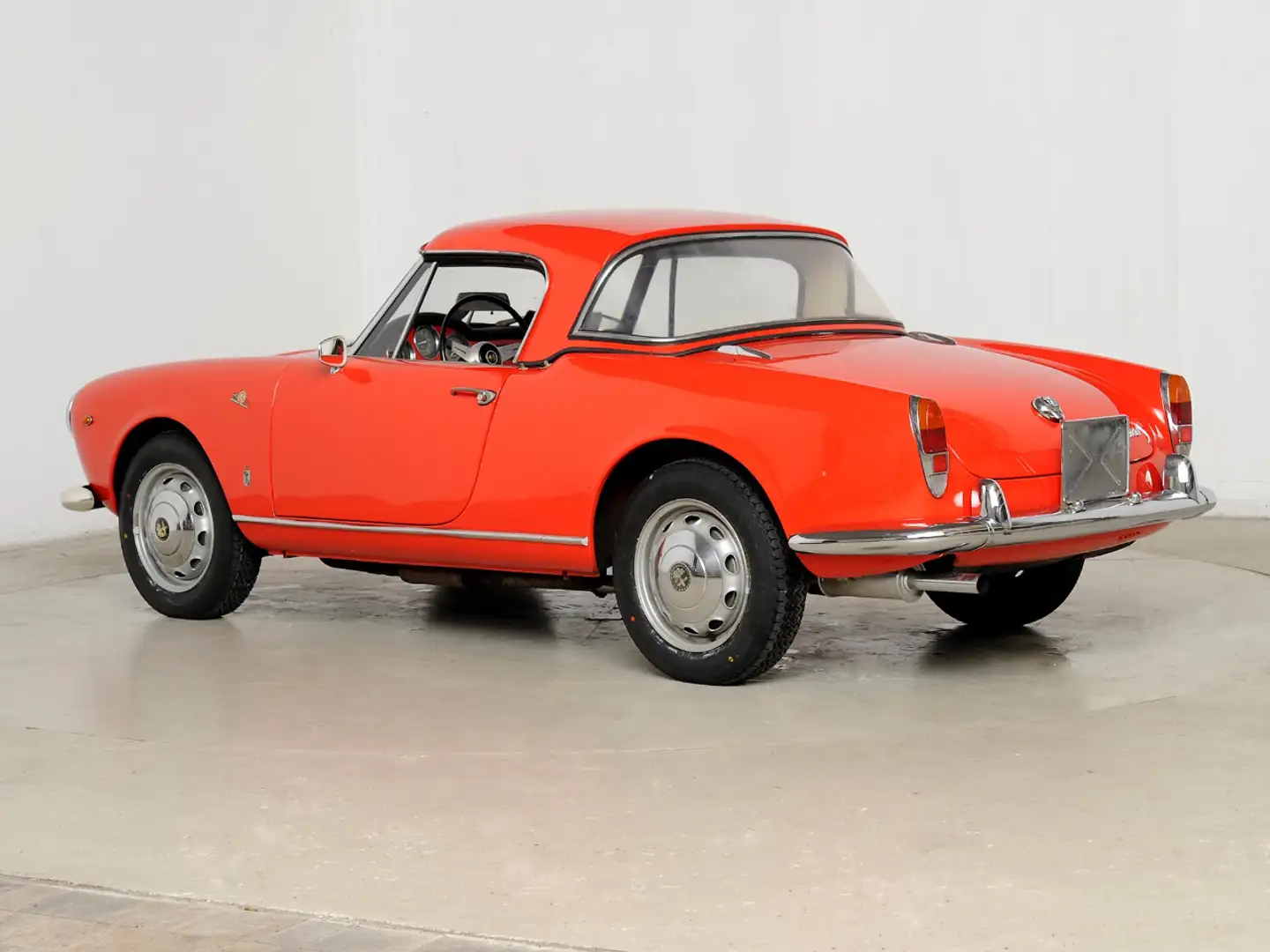 Vehicle image, number 4