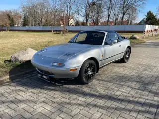 Vehicle image thumbnail, number 7