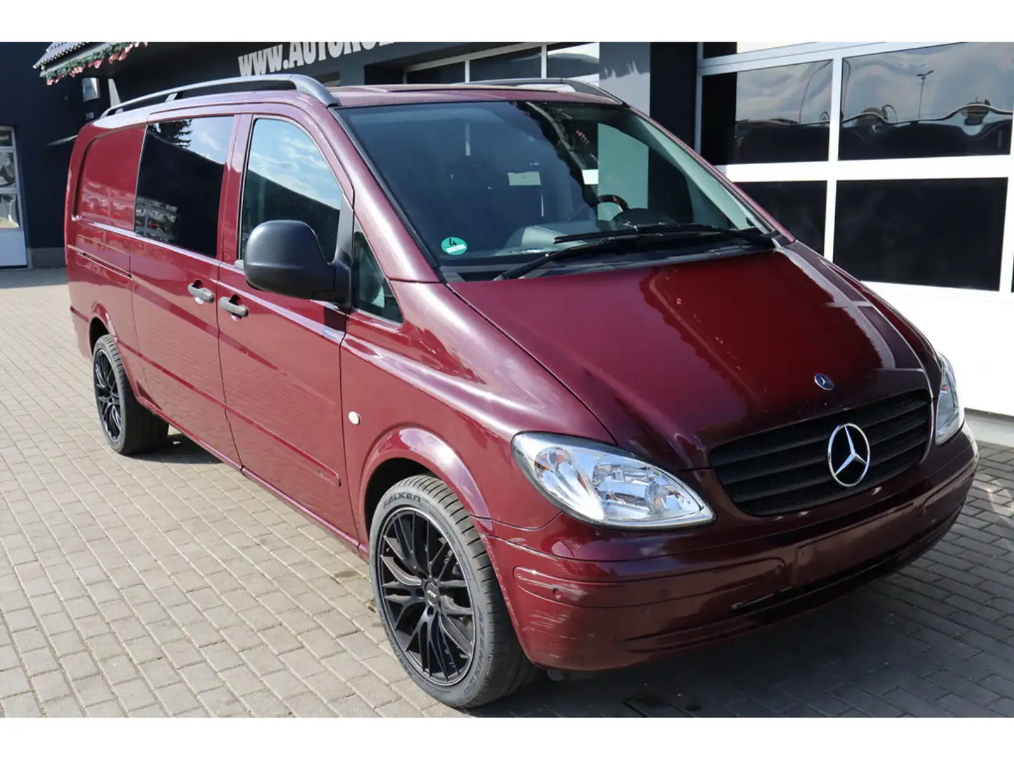 Vehicle image, number 2