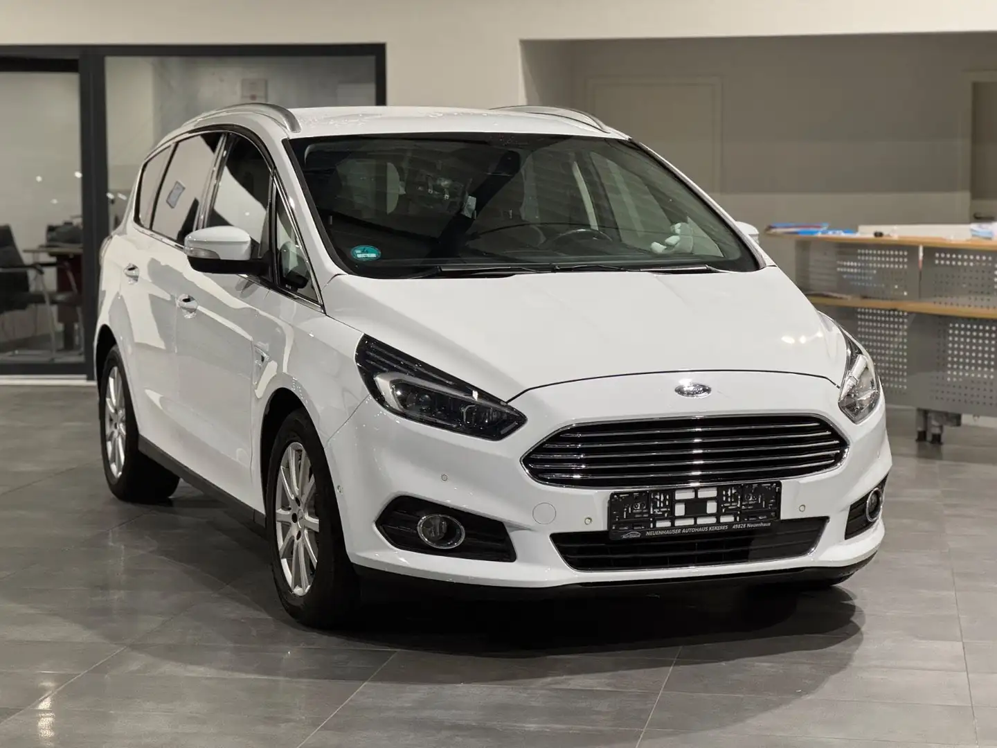 Vehicle image, number 3