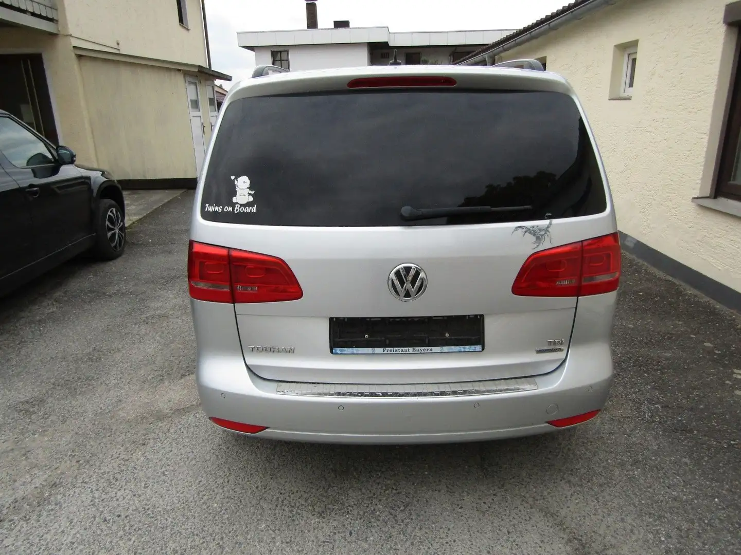 Vehicle image, number 5