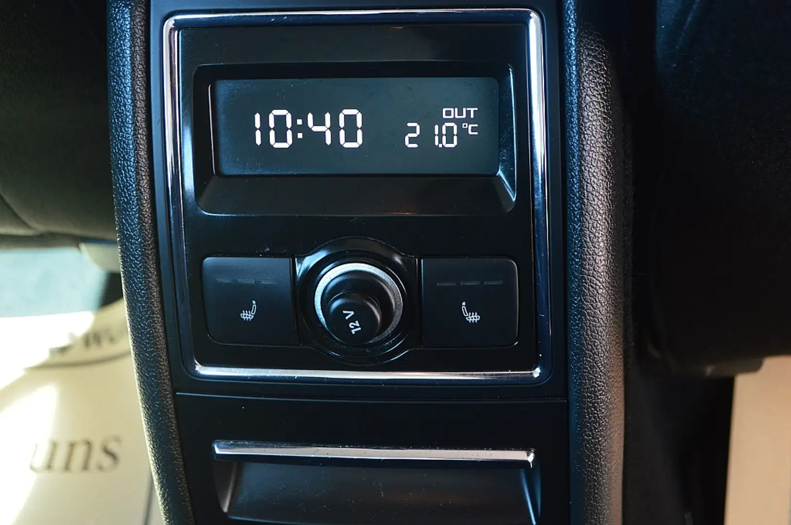 Vehicle image, number 14