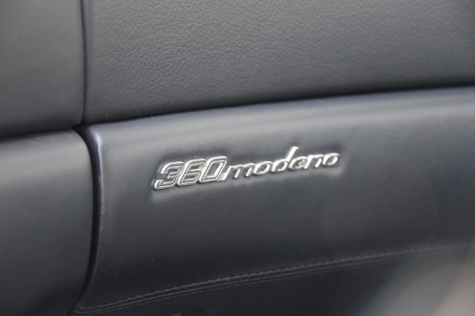 Vehicle image, number 11