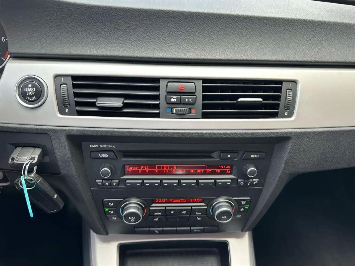 Vehicle image, number 9
