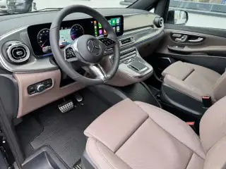 Vehicle image thumbnail, number 7