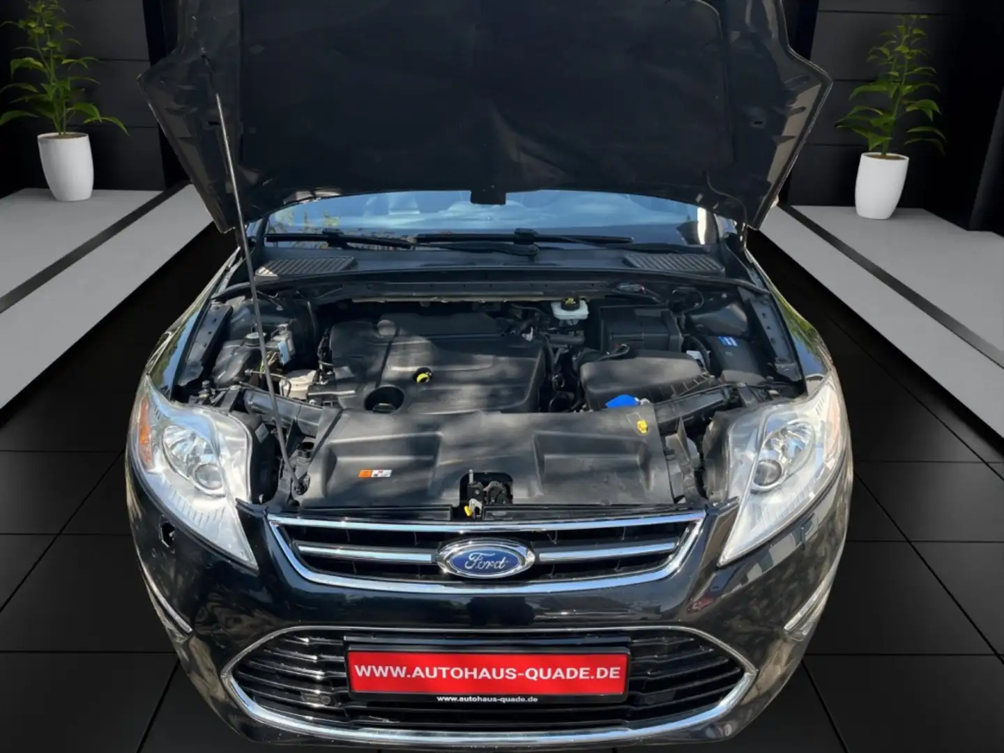Vehicle image, number 19