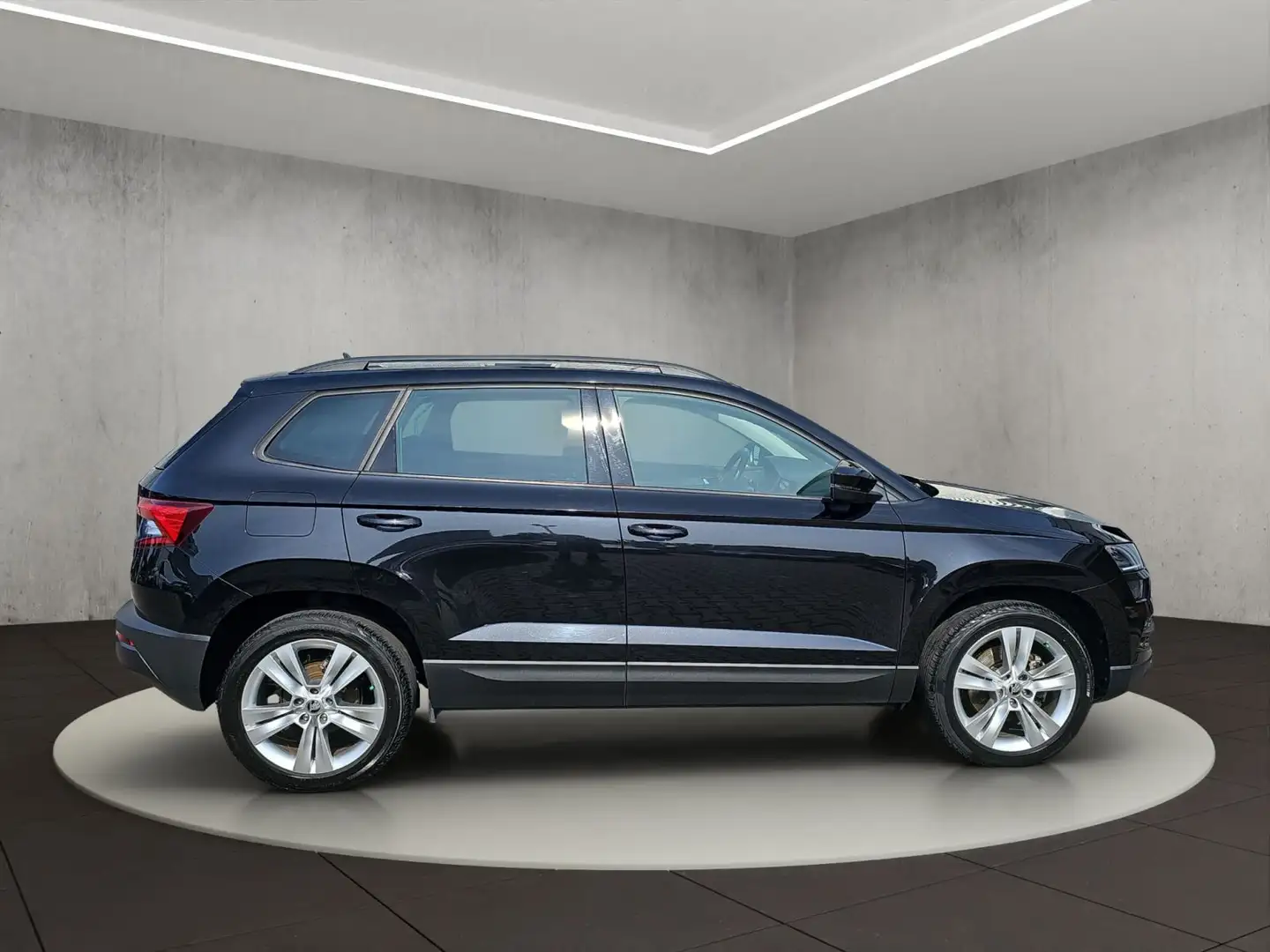 Vehicle image, number 6