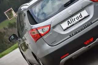 Vehicle image thumbnail, number 6