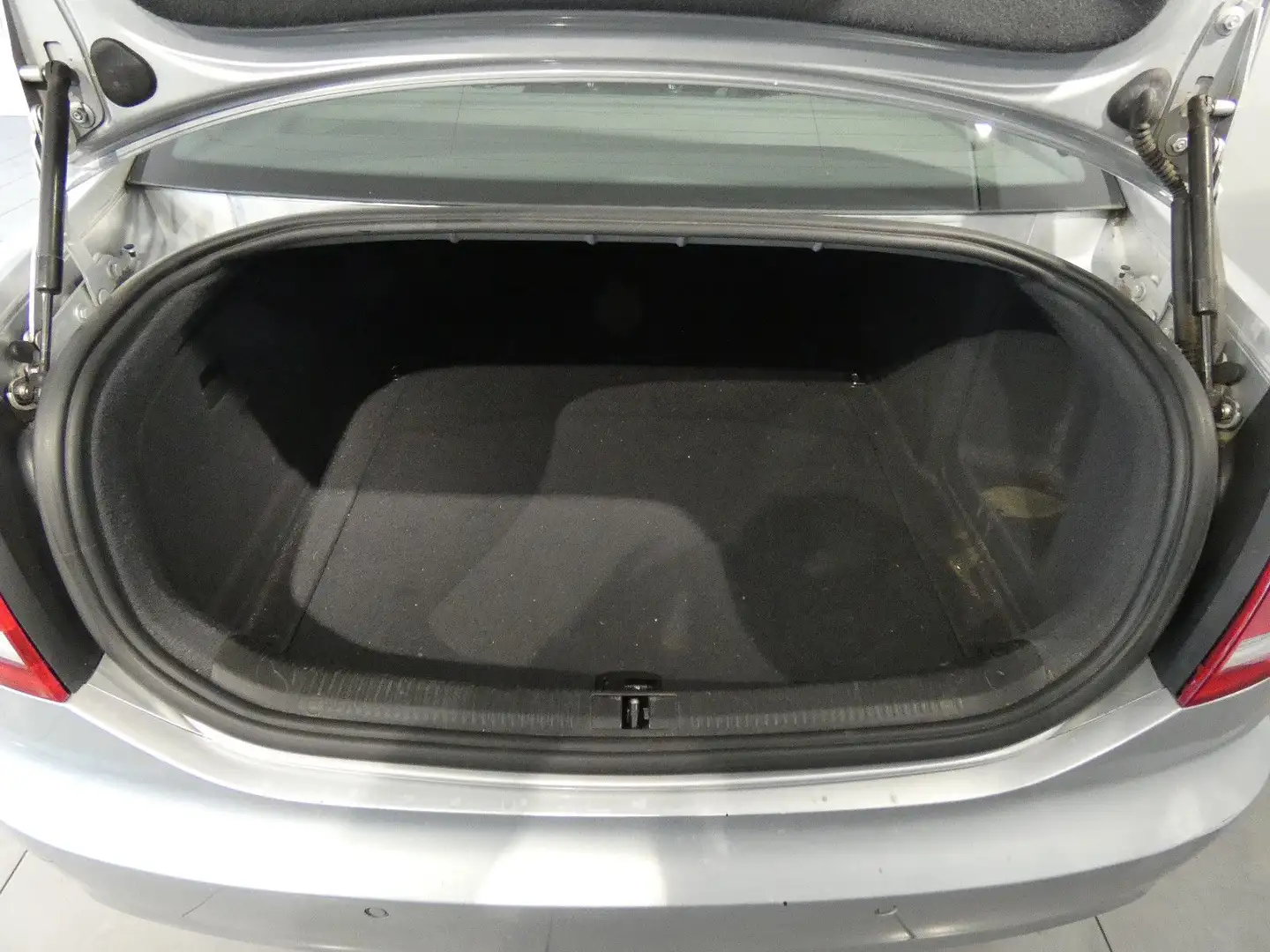 Vehicle image, number 15