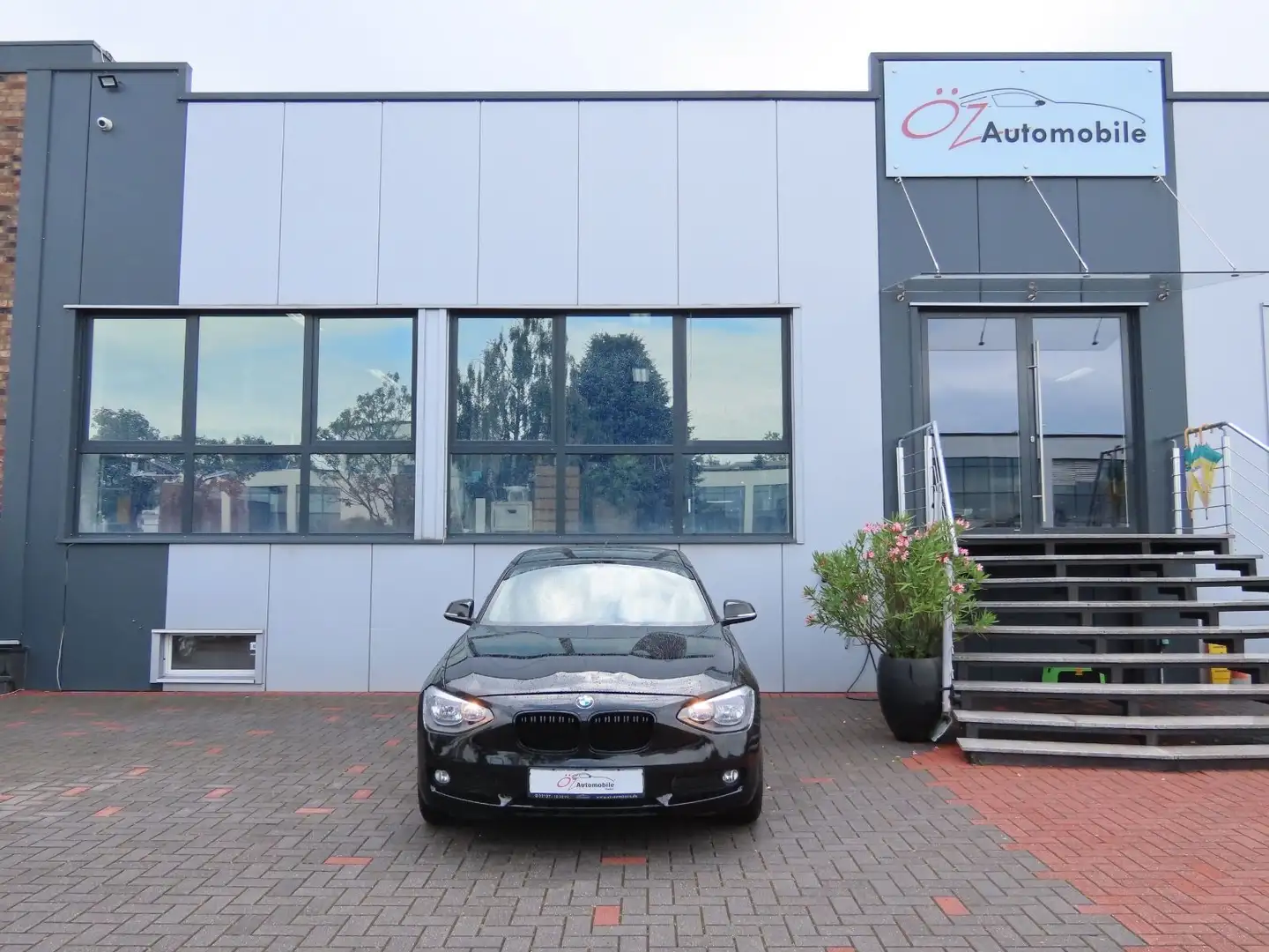 Vehicle image, number 2