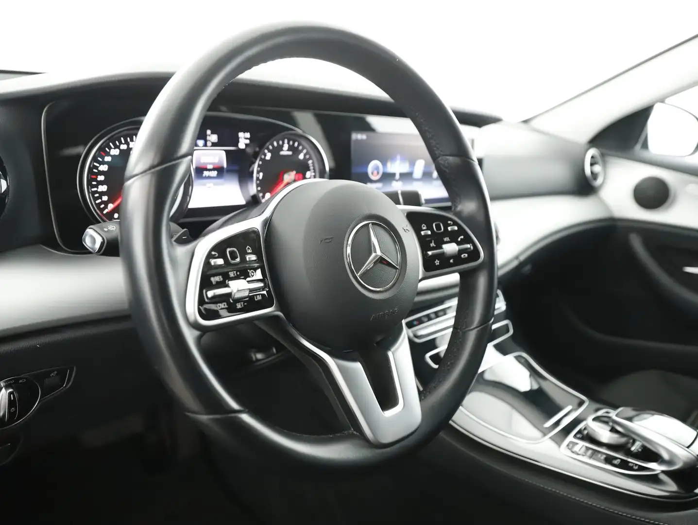 Vehicle image, number 6