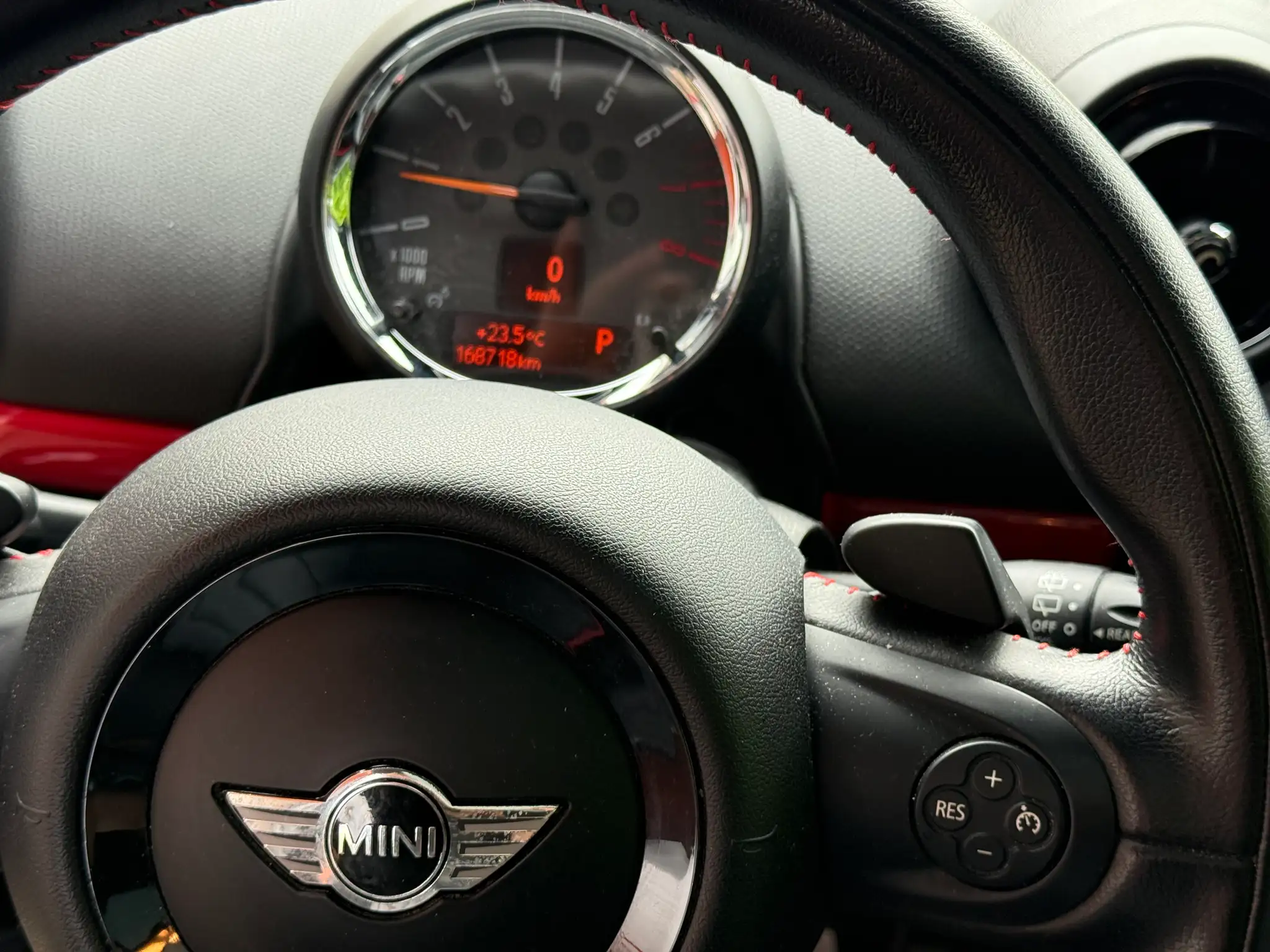 Vehicle image, number 6