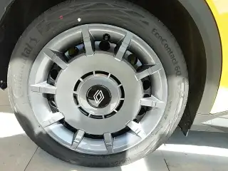 Vehicle image thumbnail, number 5