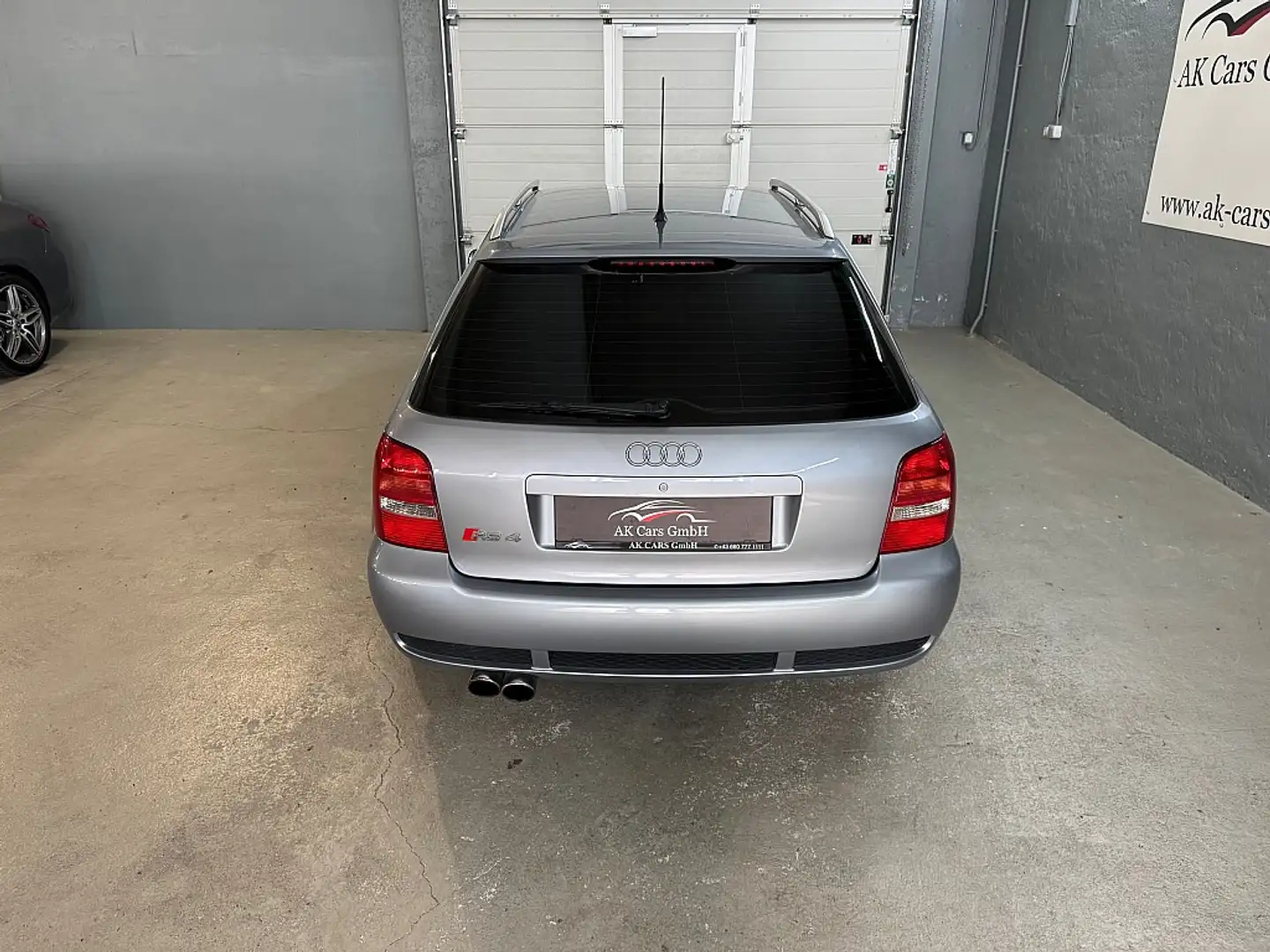 Vehicle image, number 11