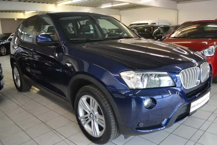 Additional image of the vehicle