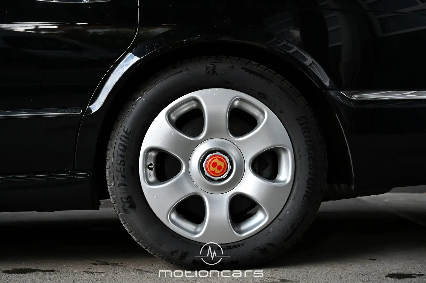 Vehicle image, number 8