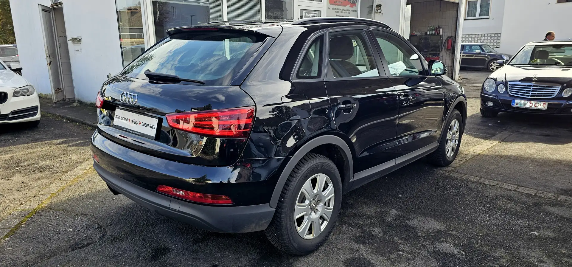 Vehicle image, number 4