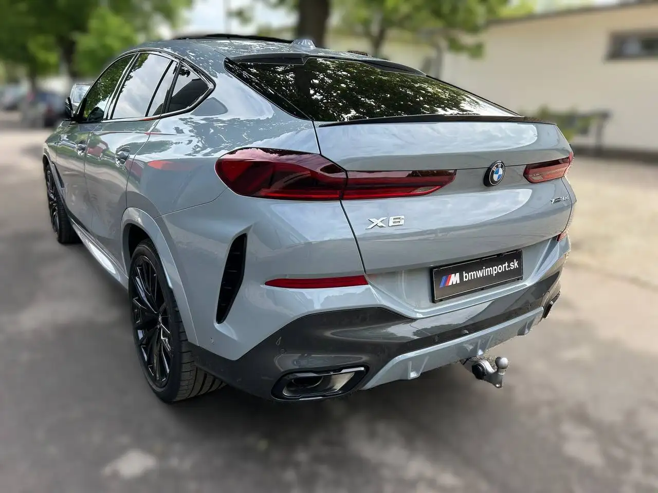 Vehicle image, number 4