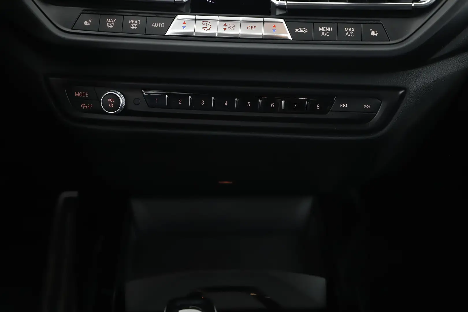 Vehicle image, number 13