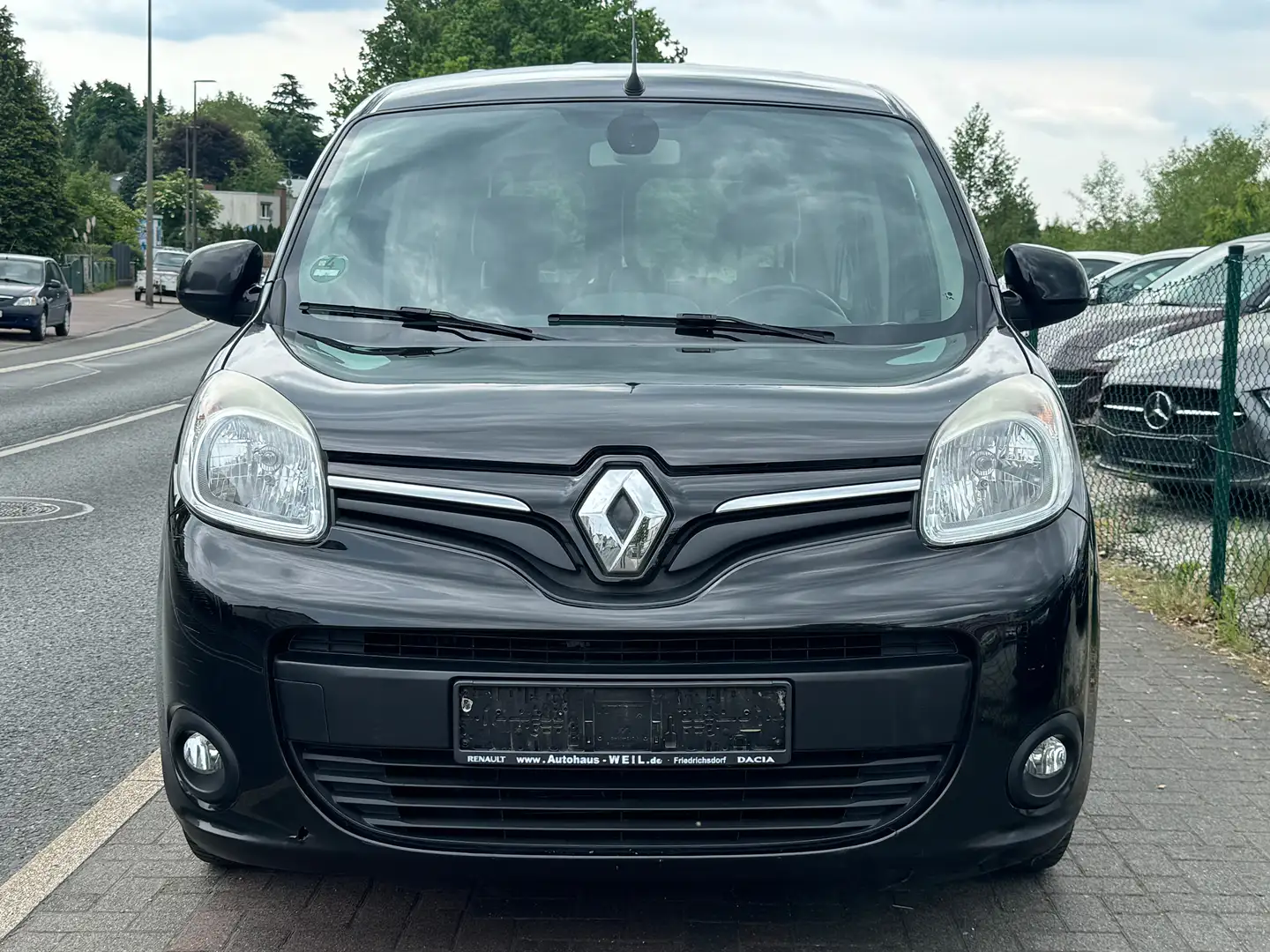 Vehicle image, number 8