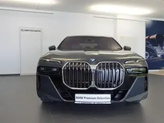 Vehicle image thumbnail, number 3
