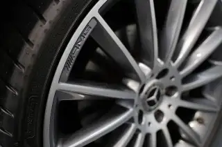 Vehicle image thumbnail, number 4