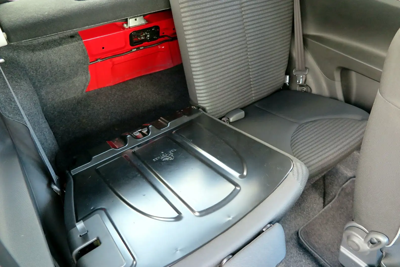 Vehicle image, number 7