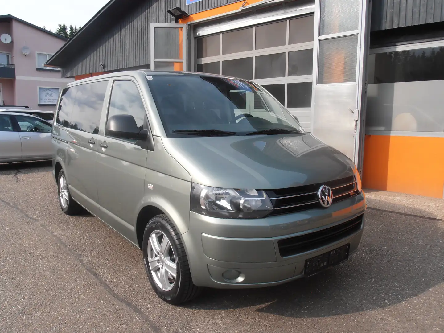 Vehicle image, number 5