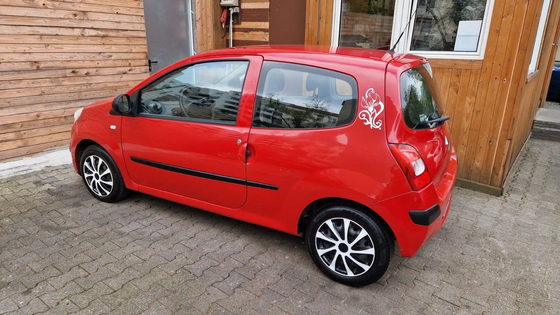 Vehicle image, number 4