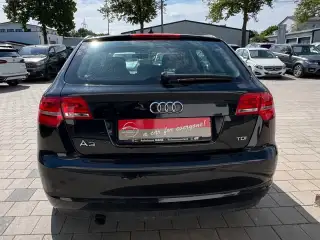 Vehicle image thumbnail, number 4