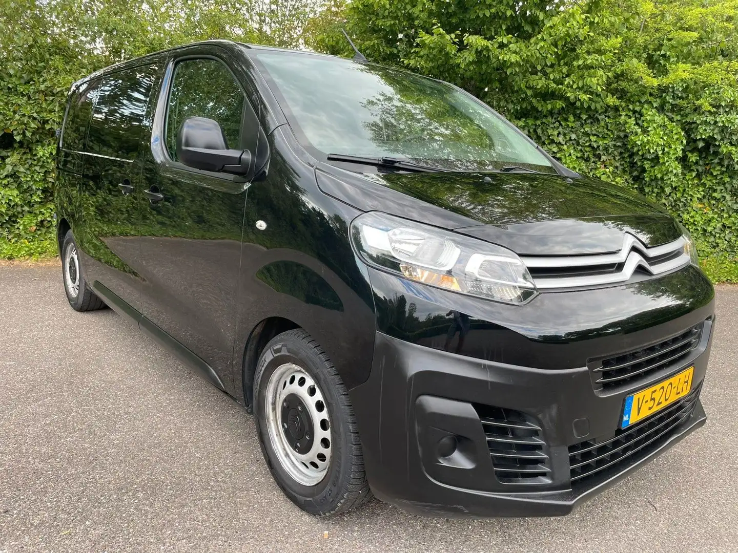 Vehicle image, number 3