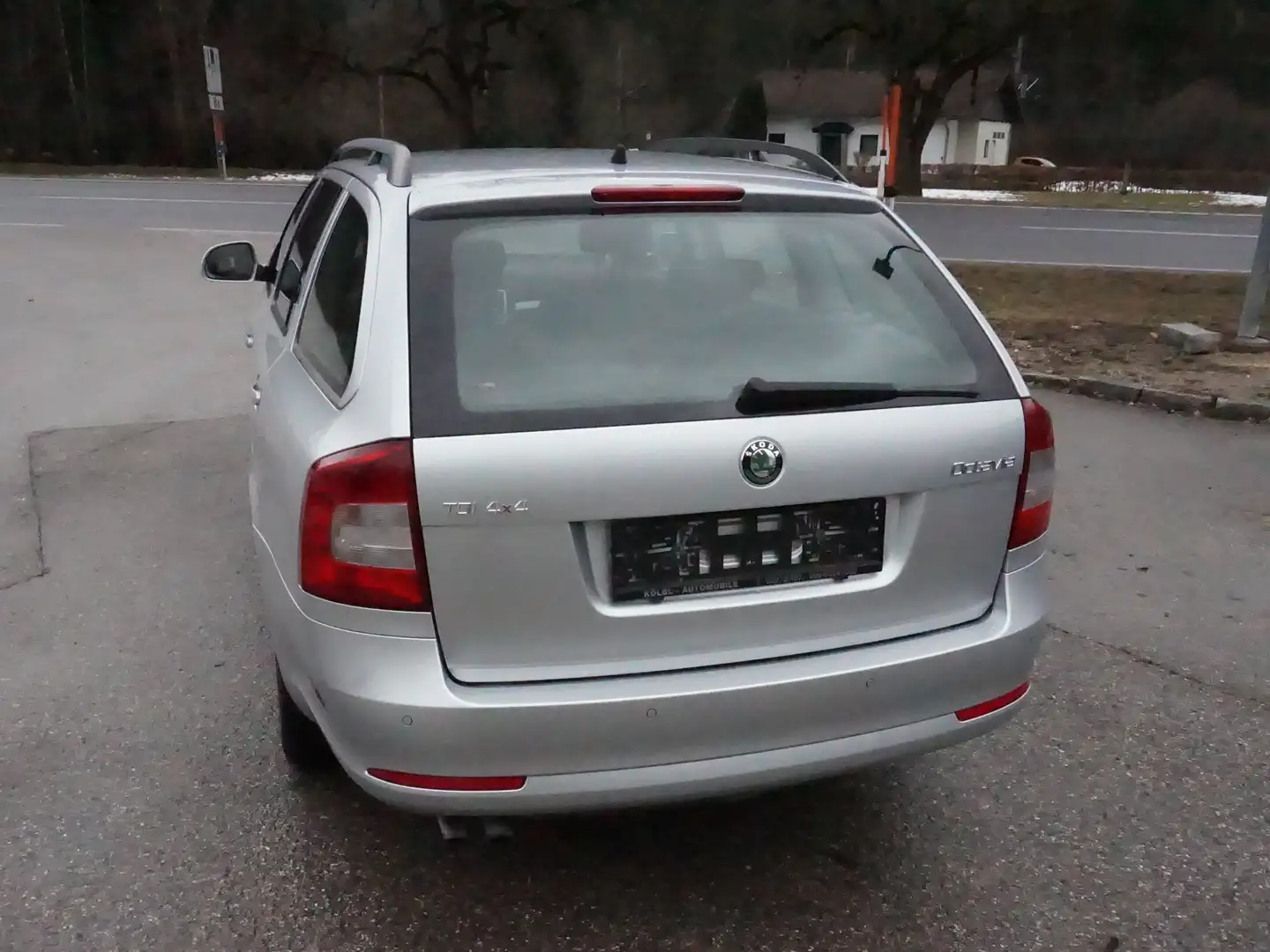 Vehicle image, number 7
