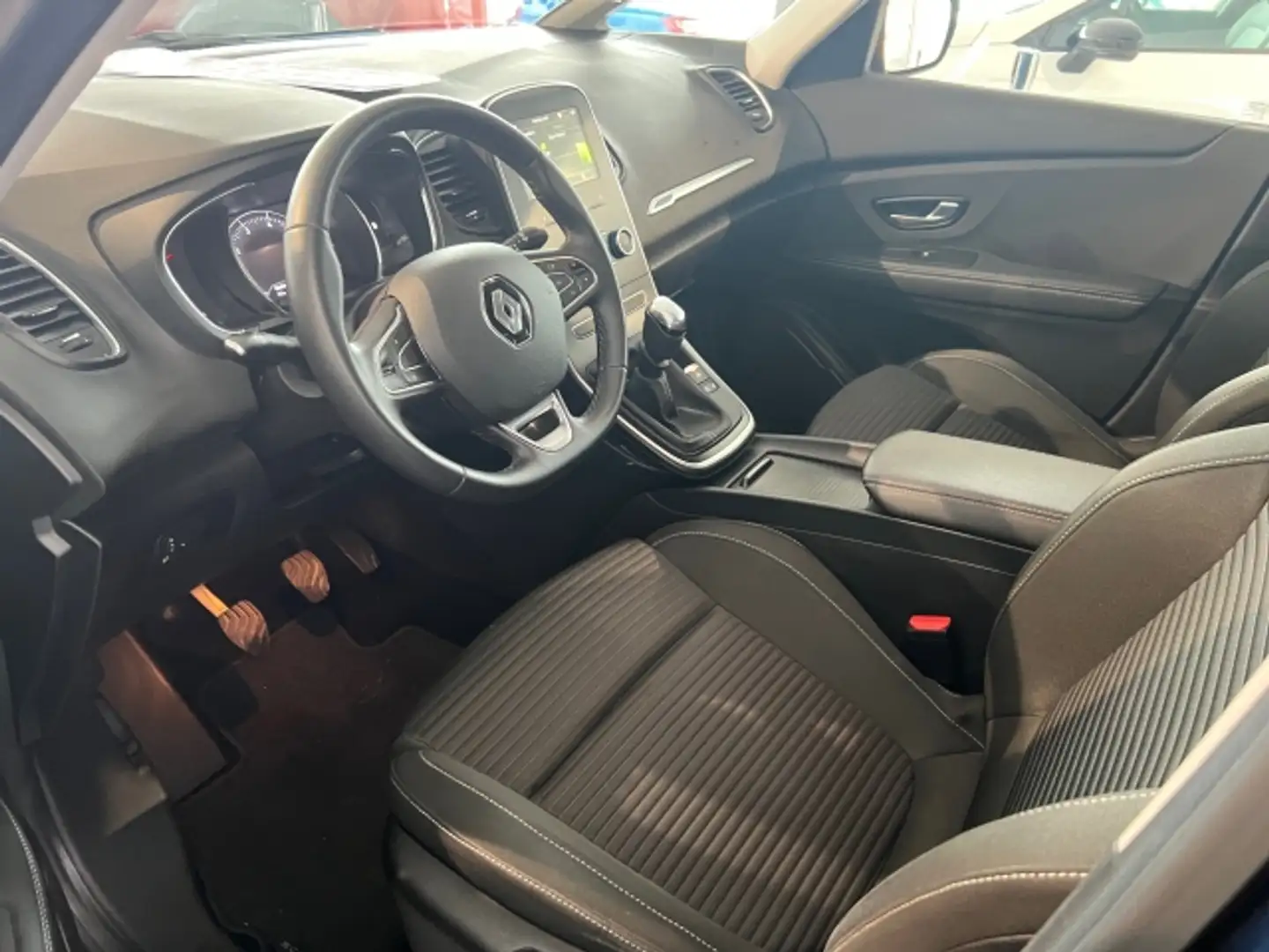 Vehicle image, number 7