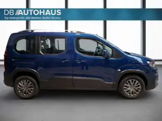 Vehicle image thumbnail, number 3