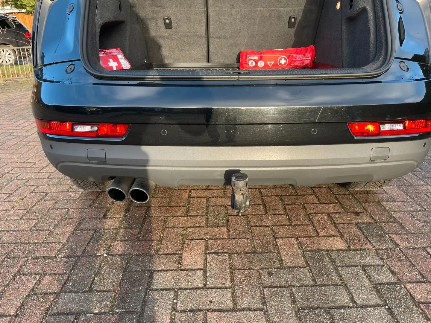 Vehicle image, number 16