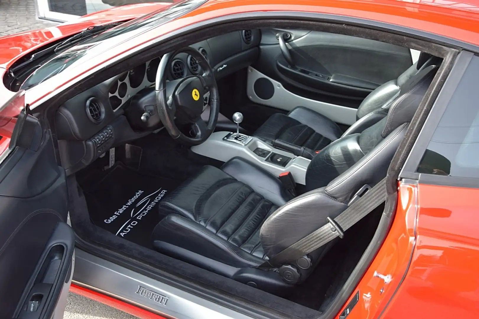 Vehicle image, number 4