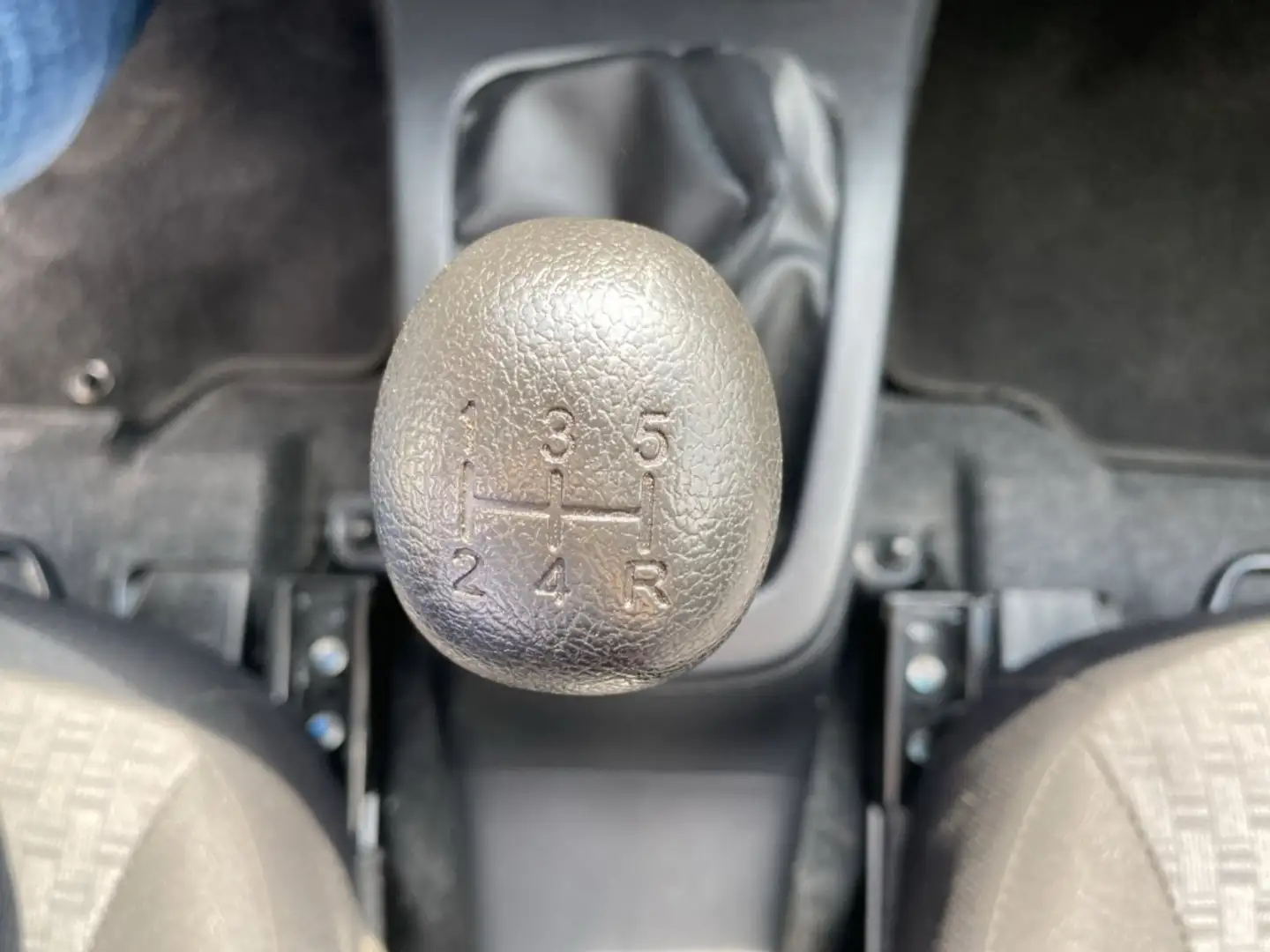 Vehicle image, number 14