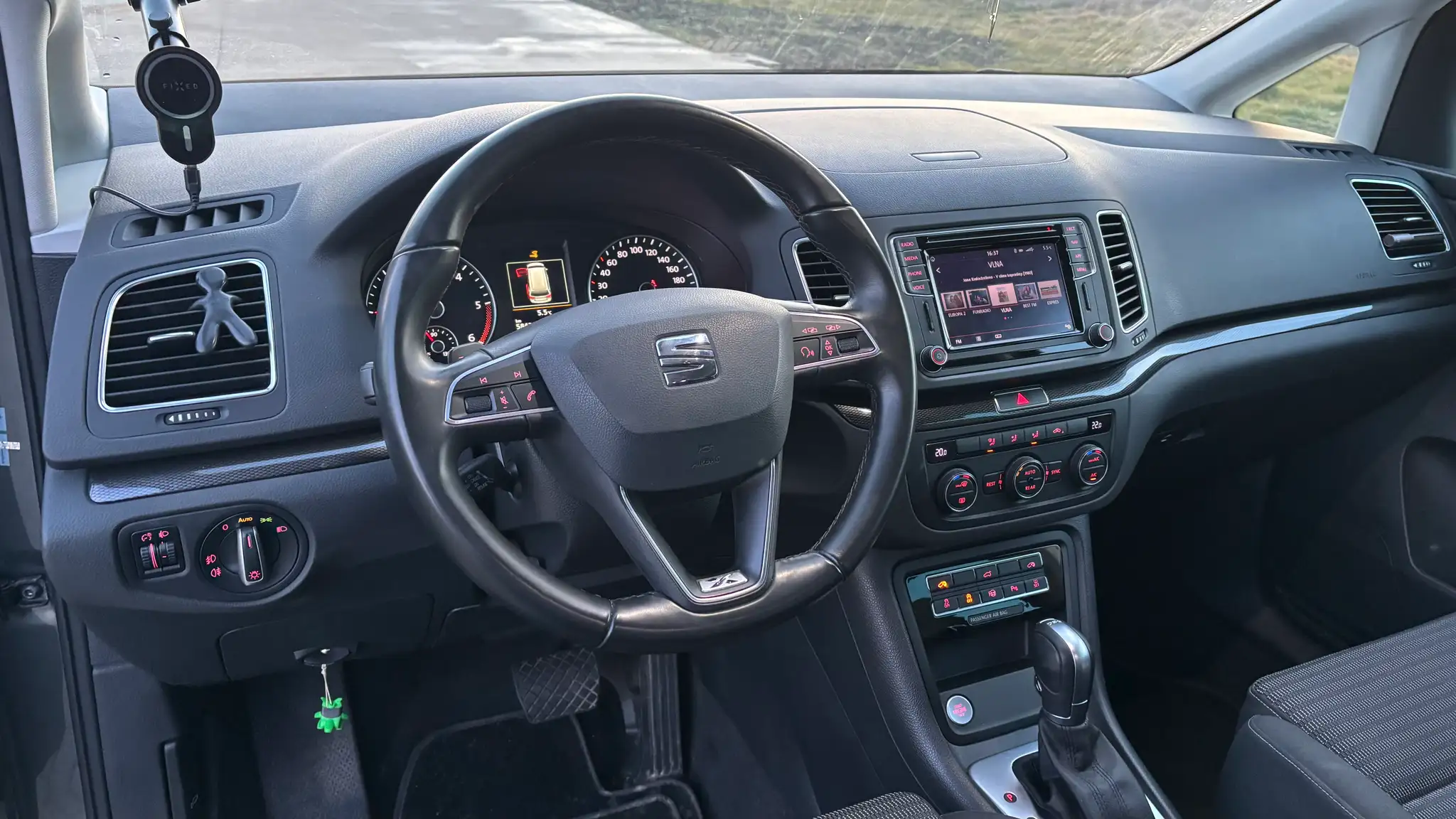 Vehicle image, number 3