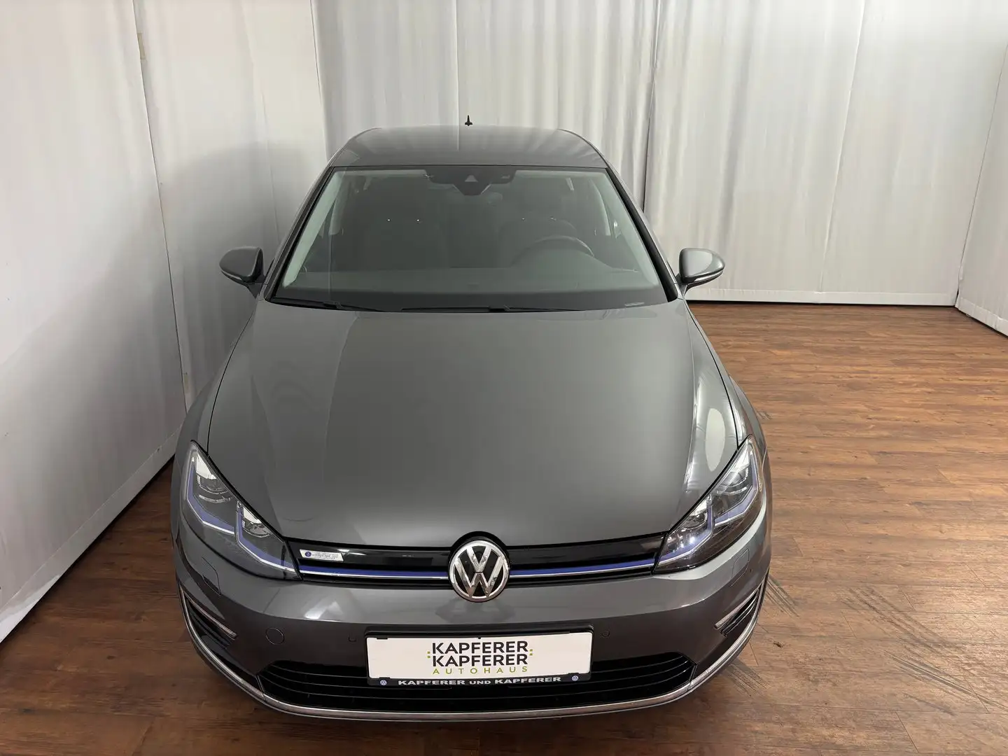 Vehicle image, number 4
