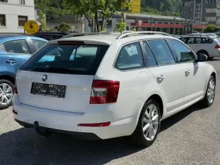 Vehicle image thumbnail, number 6
