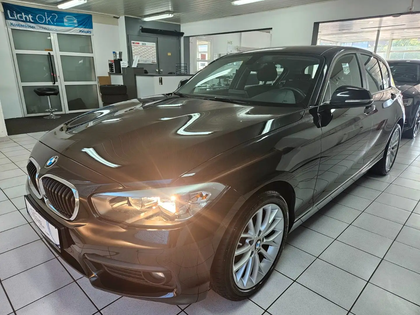 Vehicle image, number 1