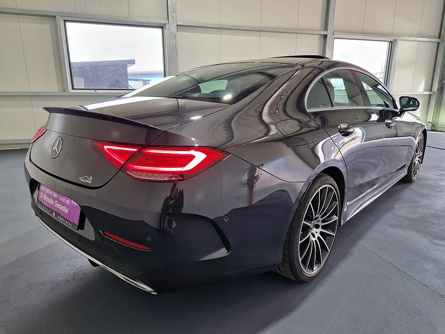 Vehicle image, number 6