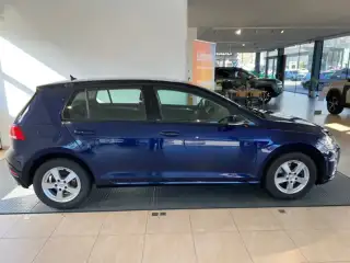 Vehicle image thumbnail, number 4