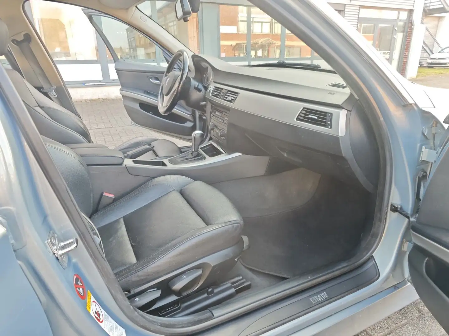 Vehicle image, number 17