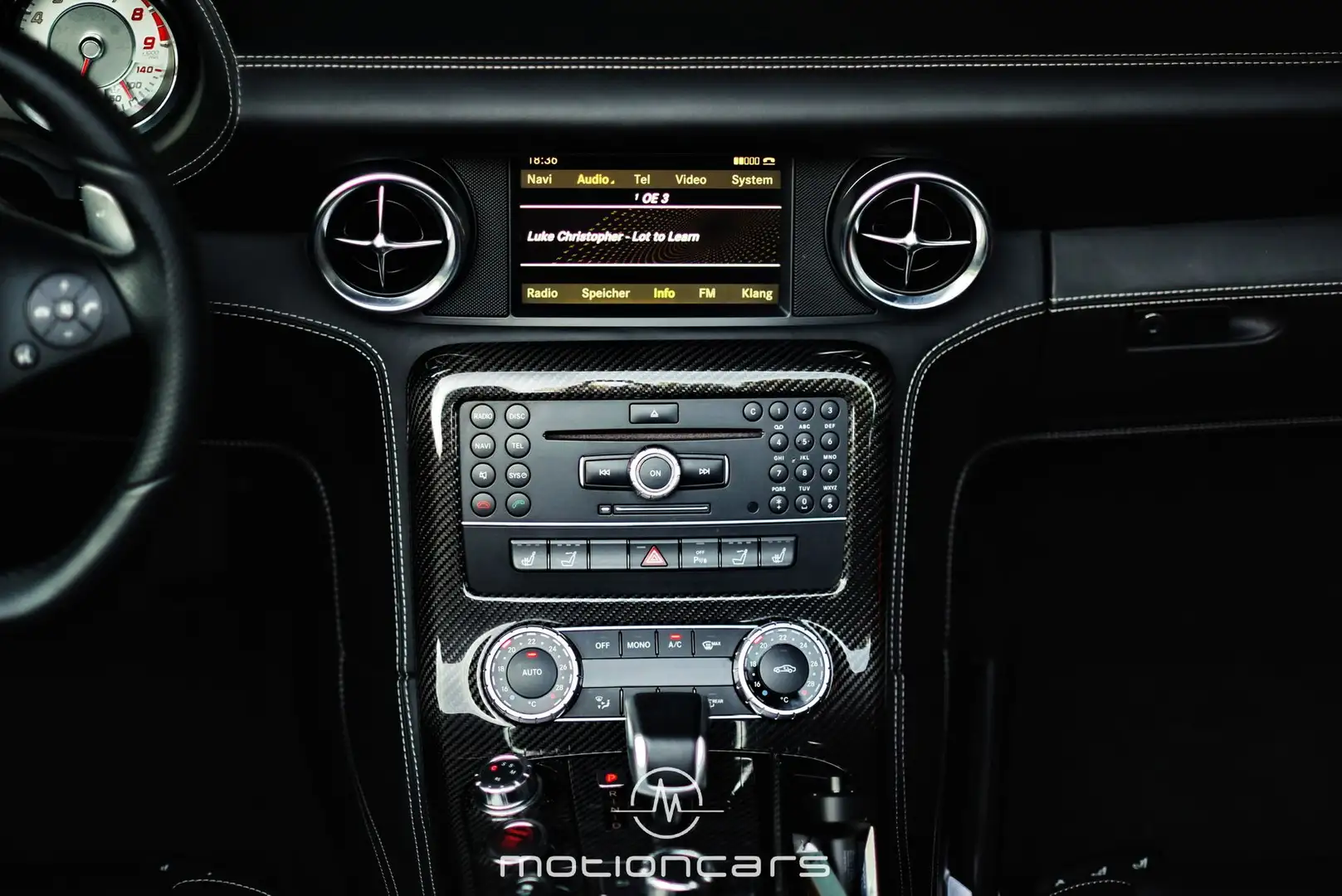 Vehicle image, number 32