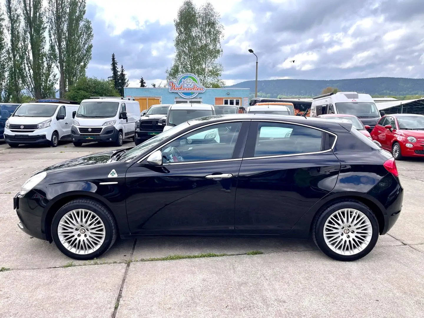 Vehicle image, number 8