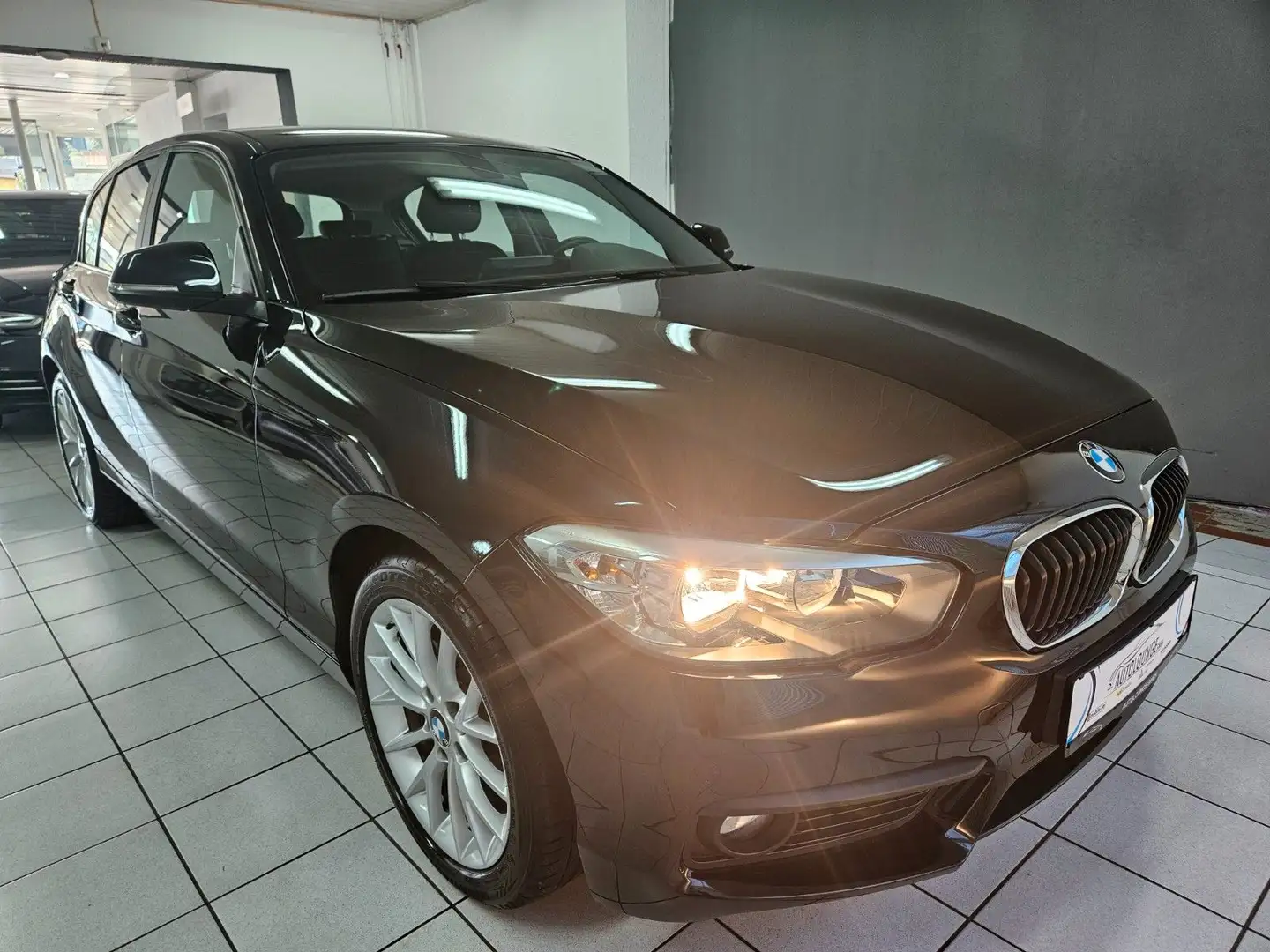 Vehicle image, number 4
