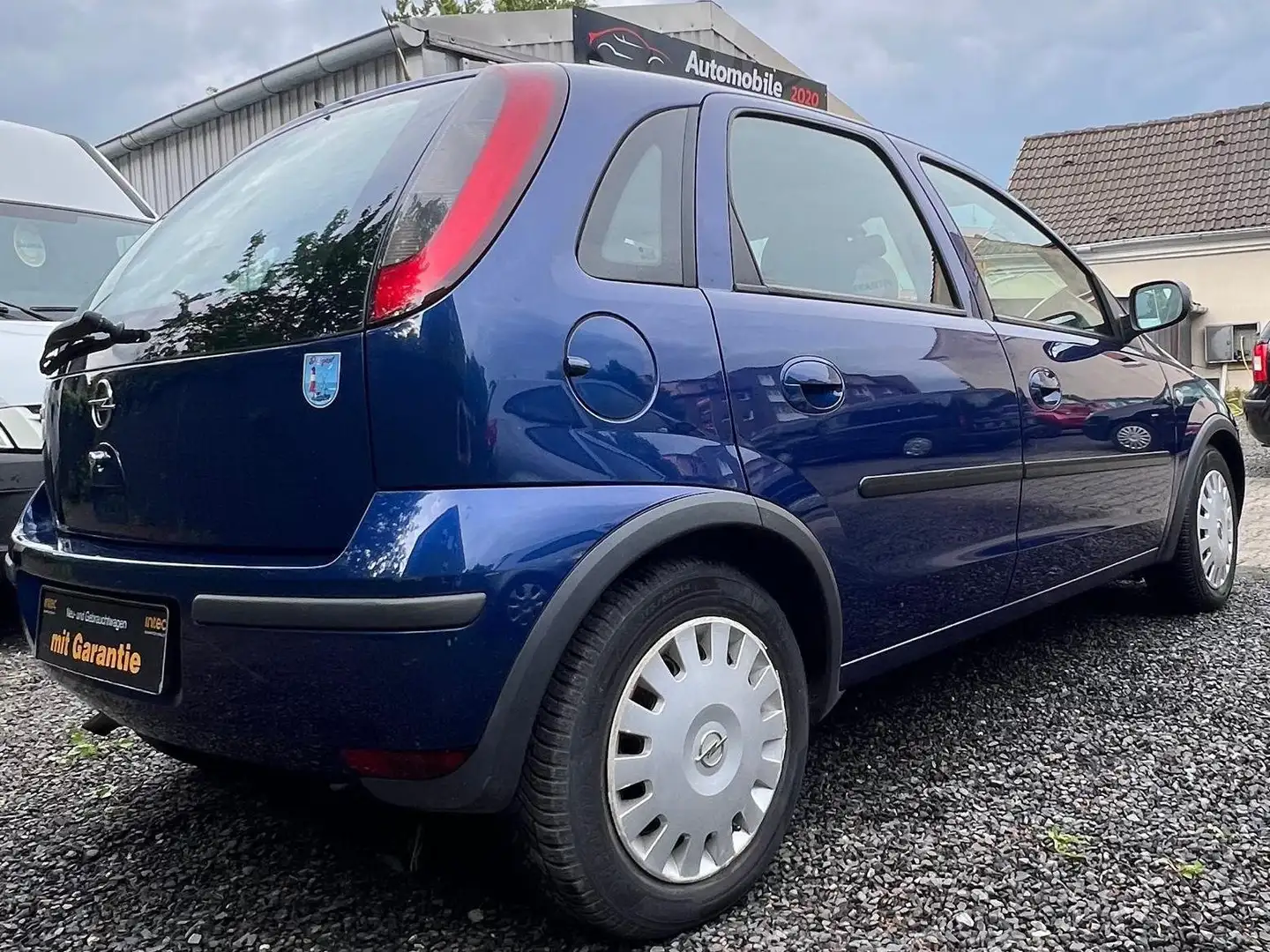 Vehicle image, number 6